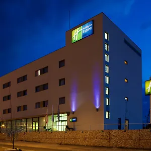 https://holiday-inn-express-vitoria.sansebastianhotels.net